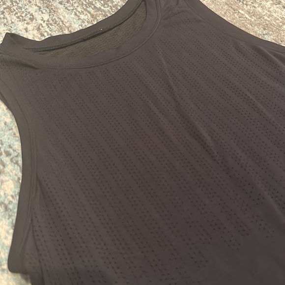 LULULEMON BLACK TANK WITH BREEZE THRU DEISGN - Picture 3 of 5